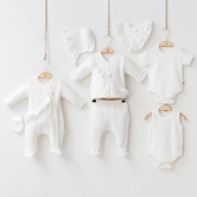 Wholesale Baby Girls 8-Piece Newborn Set 0-3M Minizeyn 2014-2001 Ecru